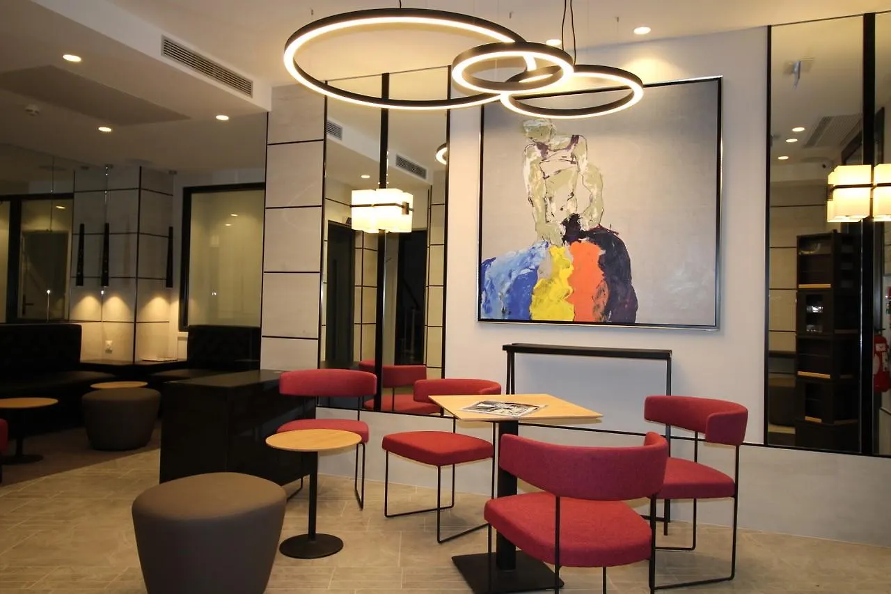 Hotell Charing Cross 3*
