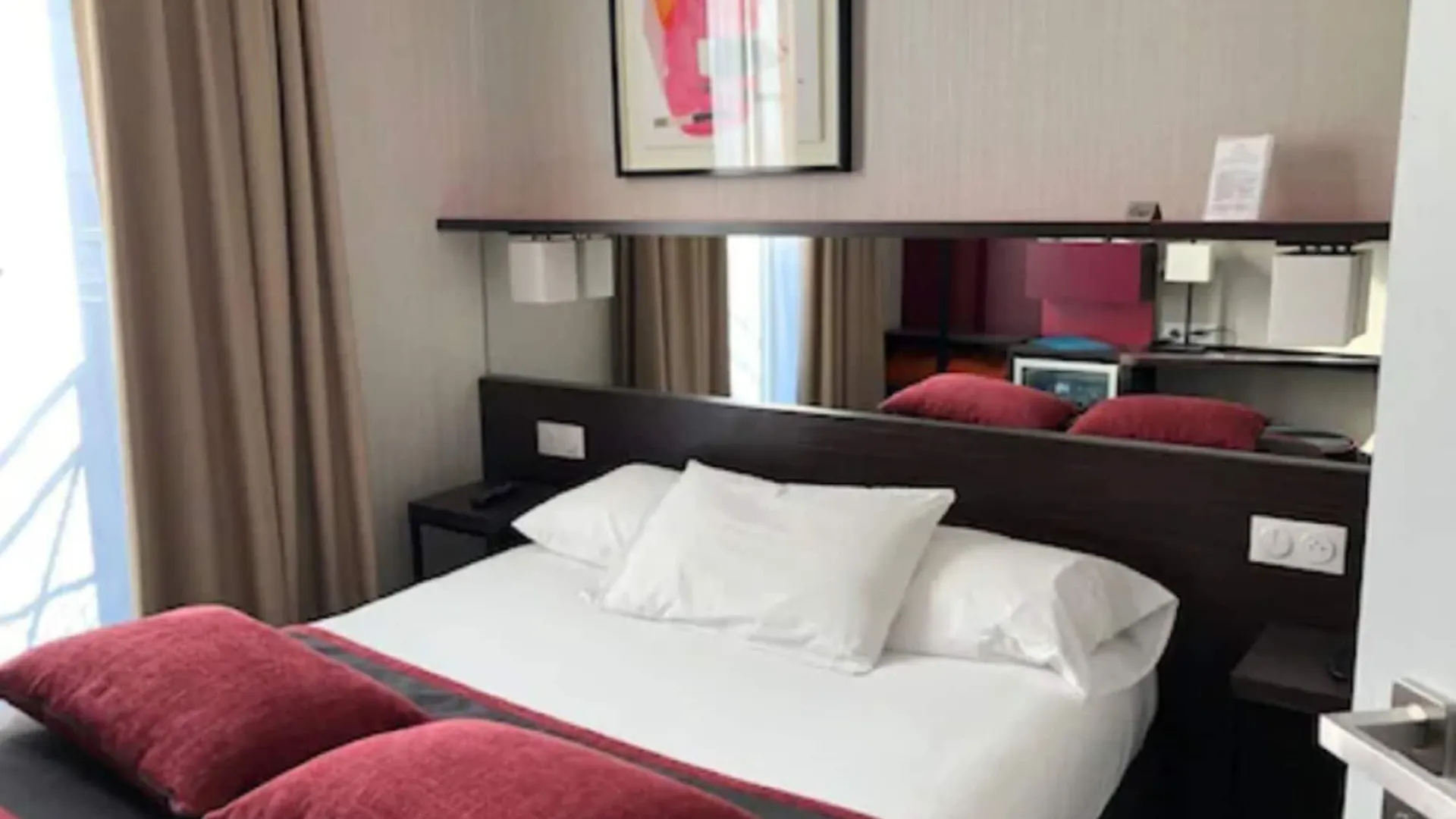 Hotell Charing Cross Paris